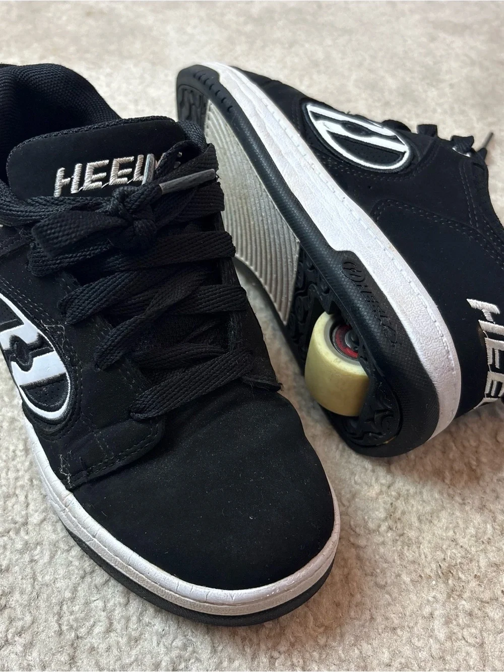 Heelys Black Voyager Casual Skate Shoe with White Label Detail